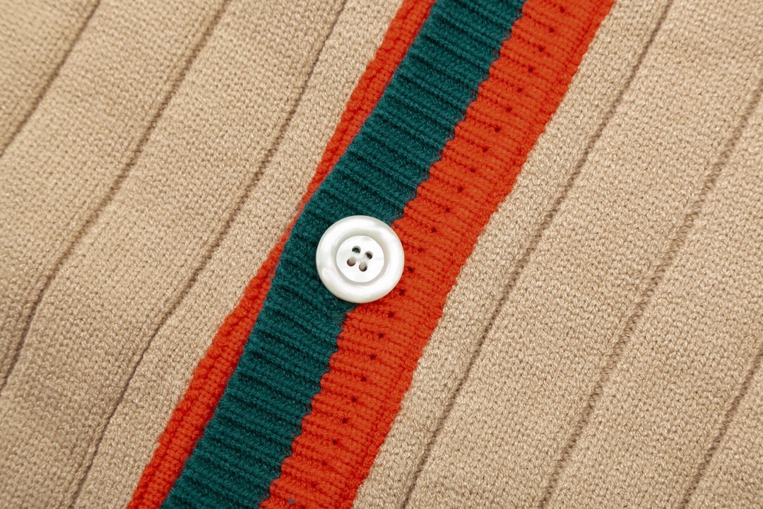 【GUCCI 公式旗艦店】グッチ  セーター好評に付き再入荷！250108