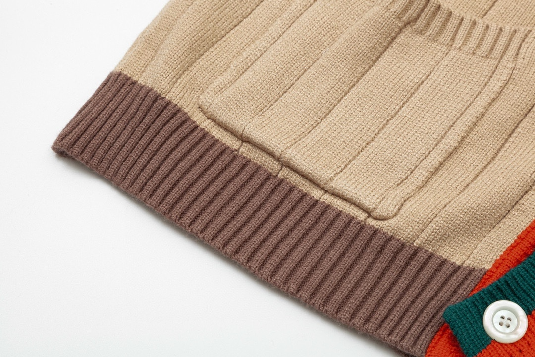 【GUCCI 公式旗艦店】グッチ  セーター好評に付き再入荷！250108