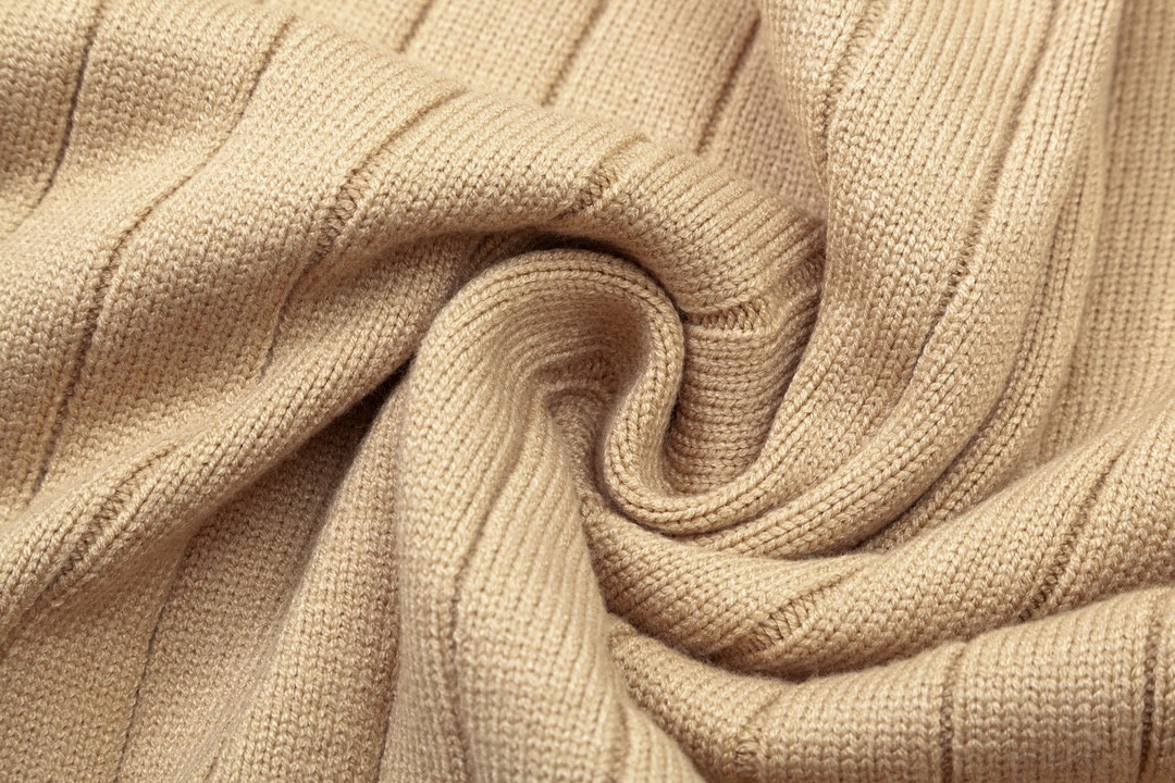 【GUCCI 公式旗艦店】グッチ  セーター好評に付き再入荷！250108