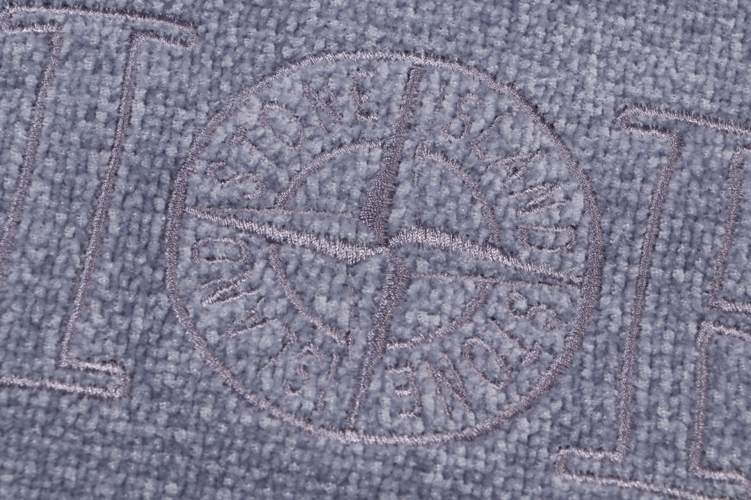 【DIOR  公式旗艦店】ディオール  セーター好評に付き再入荷！250108