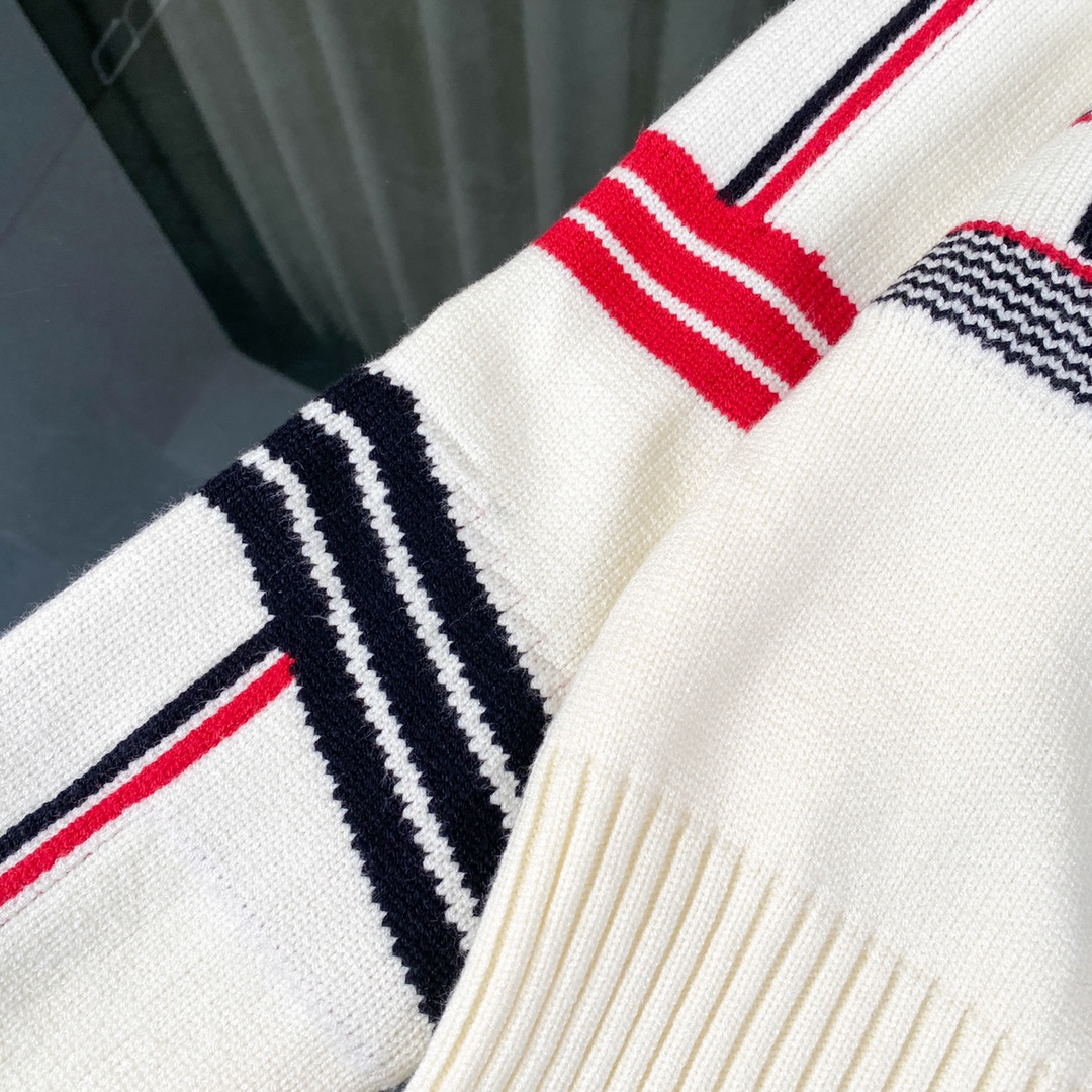 【DIOR 公式旗艦店】ディオール  セーター好評に付き再入荷！250108