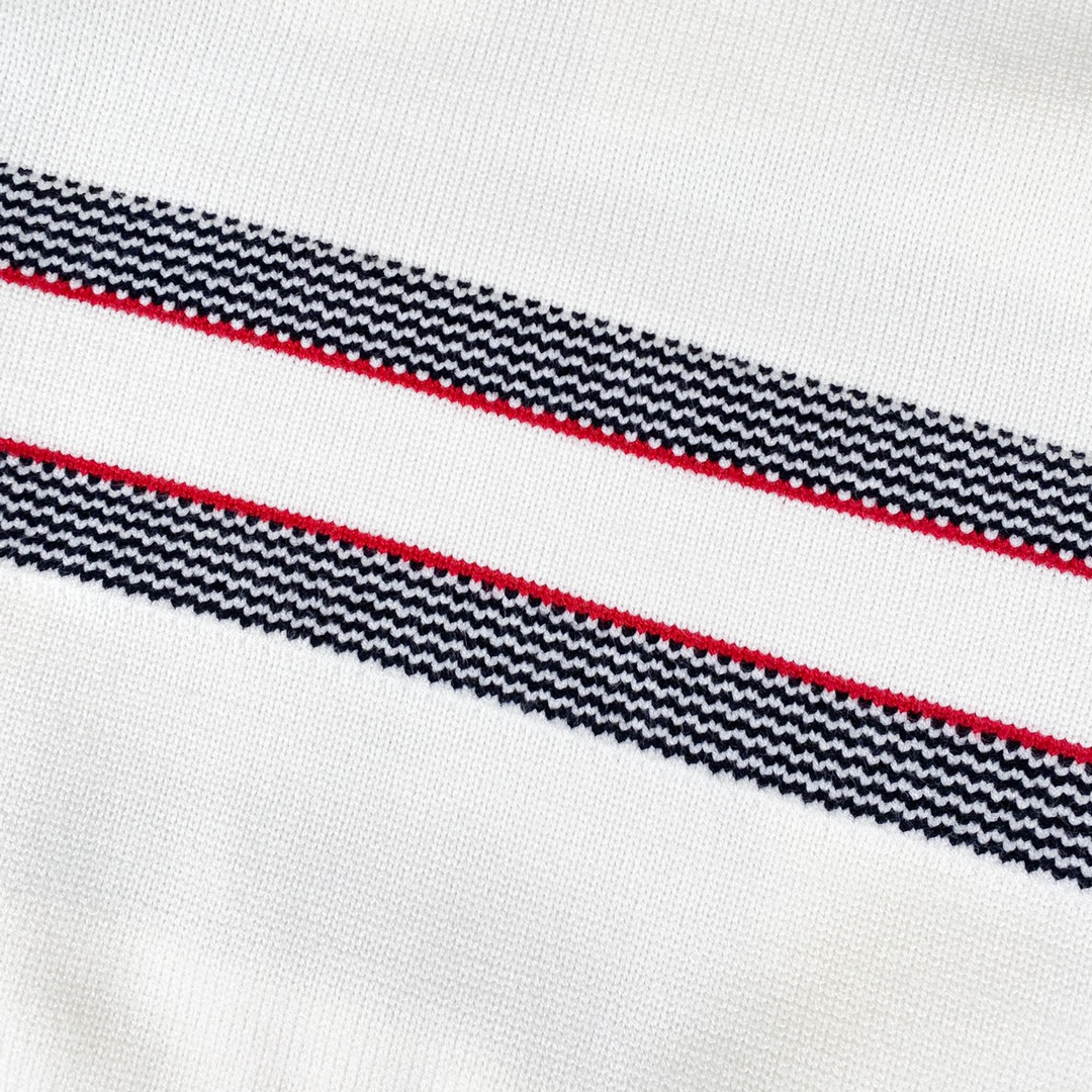 【DIOR 公式旗艦店】ディオール  セーター好評に付き再入荷！250108