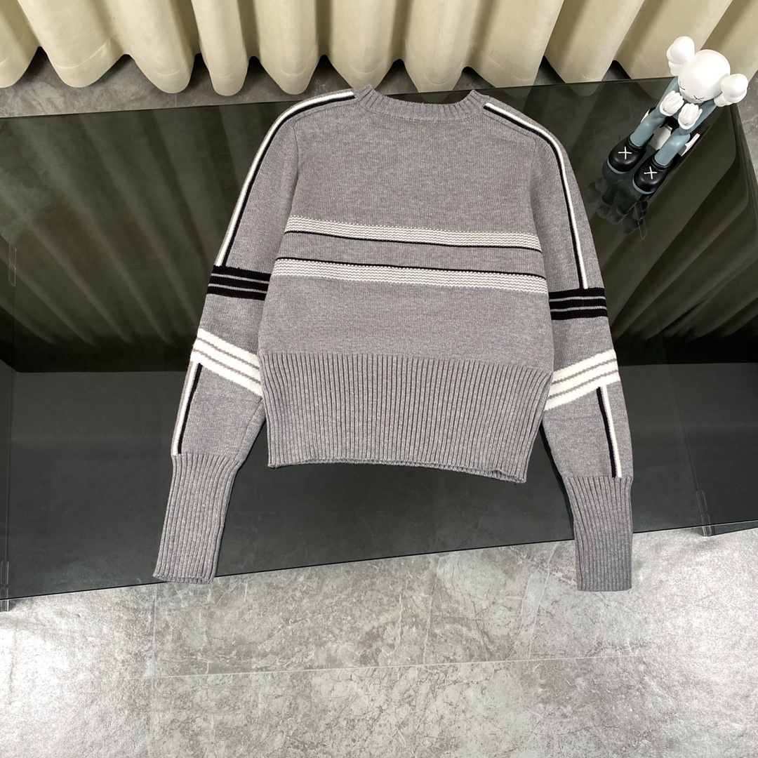 【DIOR 公式旗艦店】ディオール  セーター好評に付き再入荷！250108