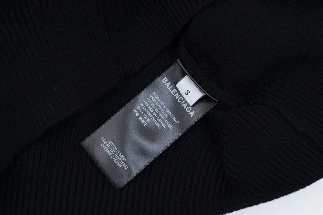【BALENCIAGA  公式旗艦店】バレンシアガ   セーター好評に付き再入荷！ 250109