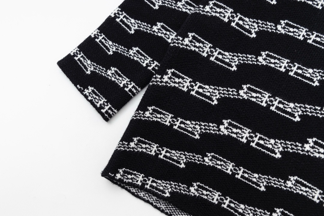 【BALENCIAGA  公式旗艦店】バレンシアガ   セーター好評に付き再入荷！ 250109