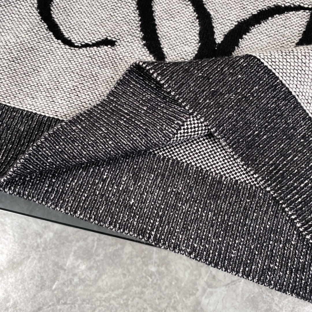 【LOEWE  公式旗艦店】ロエベ  セーター好評に付き再入荷！ 250109