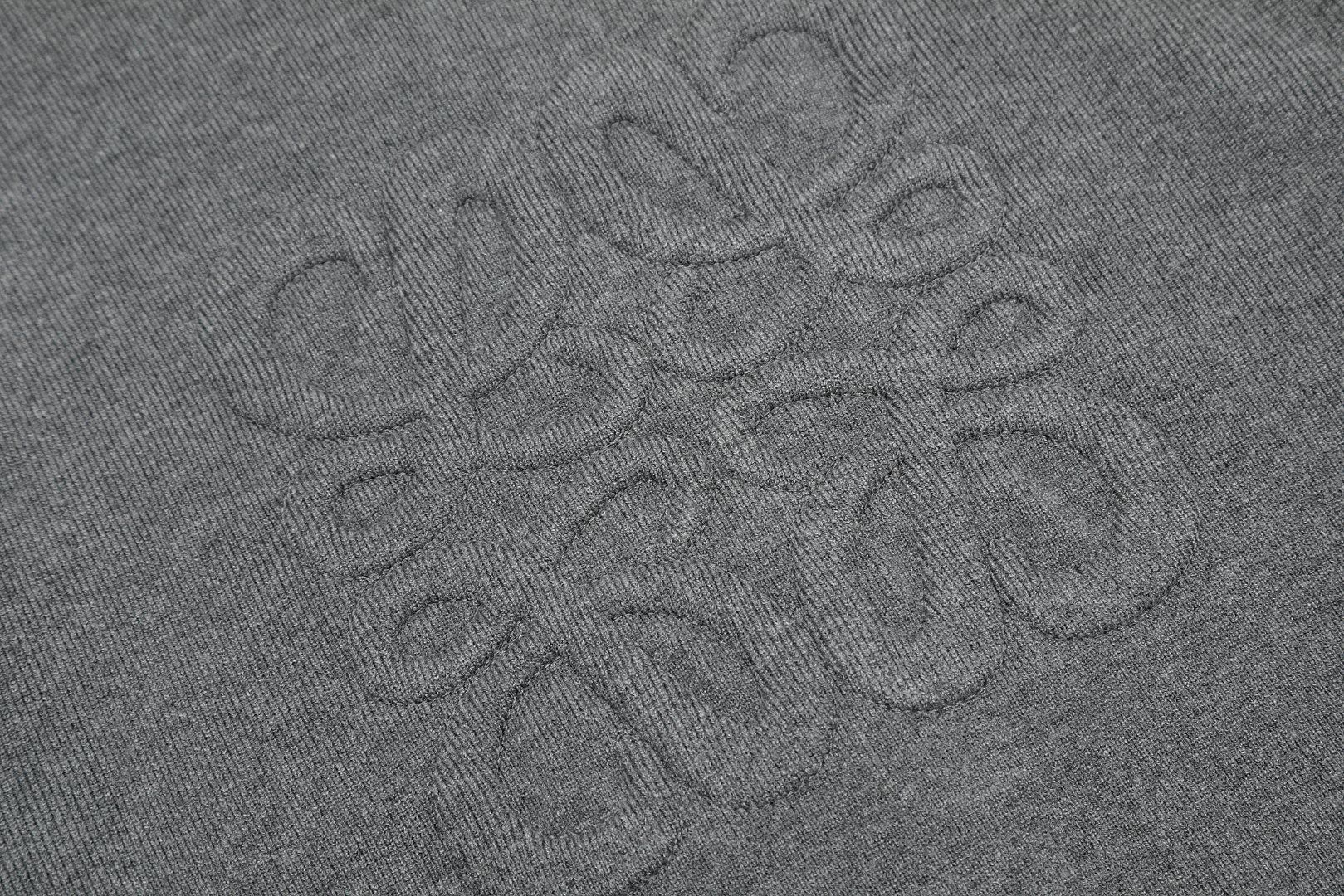 【BALENCIAGA  公式旗艦店】バレンシアガ   セーター好評に付き再入荷！ 250109