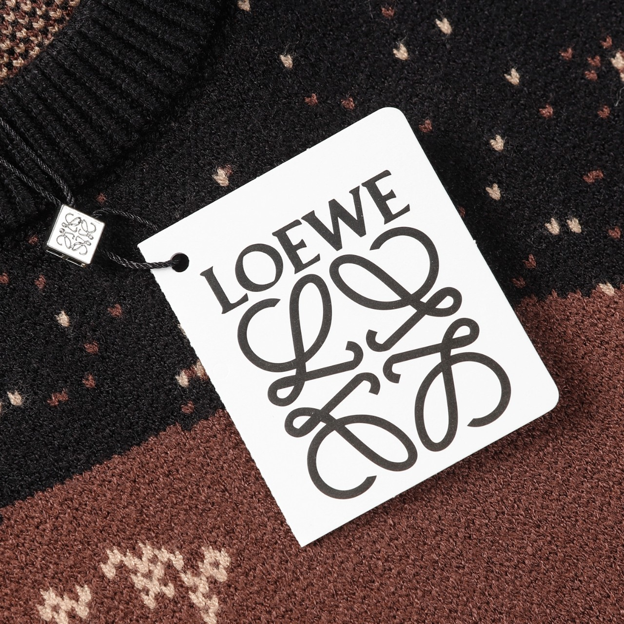 【LOEWE  公式旗艦店】ロエベ  セーター好評に付き再入荷！ 250109