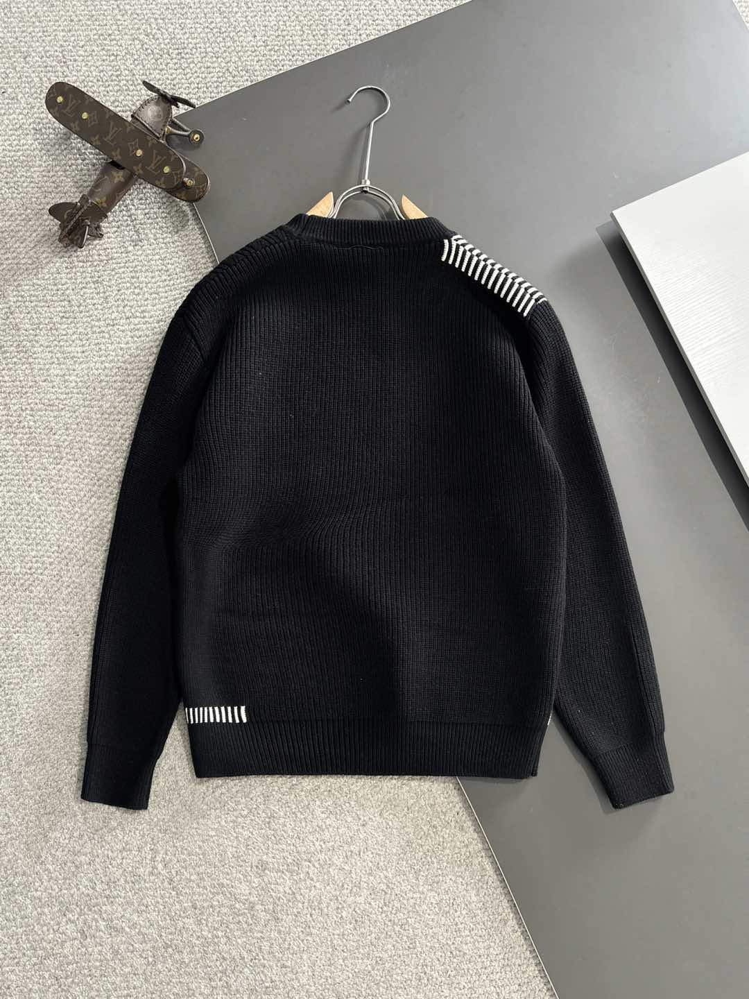 【LOEWE  公式旗艦店】ロエベ  セーター ご好評に付き再入荷！250107