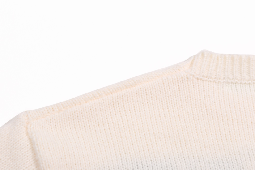 【OFF-WHITE   公式旗艦店】OFF-WHITE   セーター好評に付き再入荷！250109