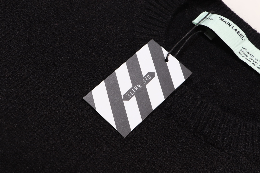 【OFF-WHITE   公式旗艦店】OFF-WHITE   セーター好評に付き再入荷！250109