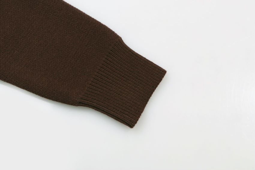 【FENDI  公式旗艦店】フェンディ  セーター好評に付き再入荷！250109