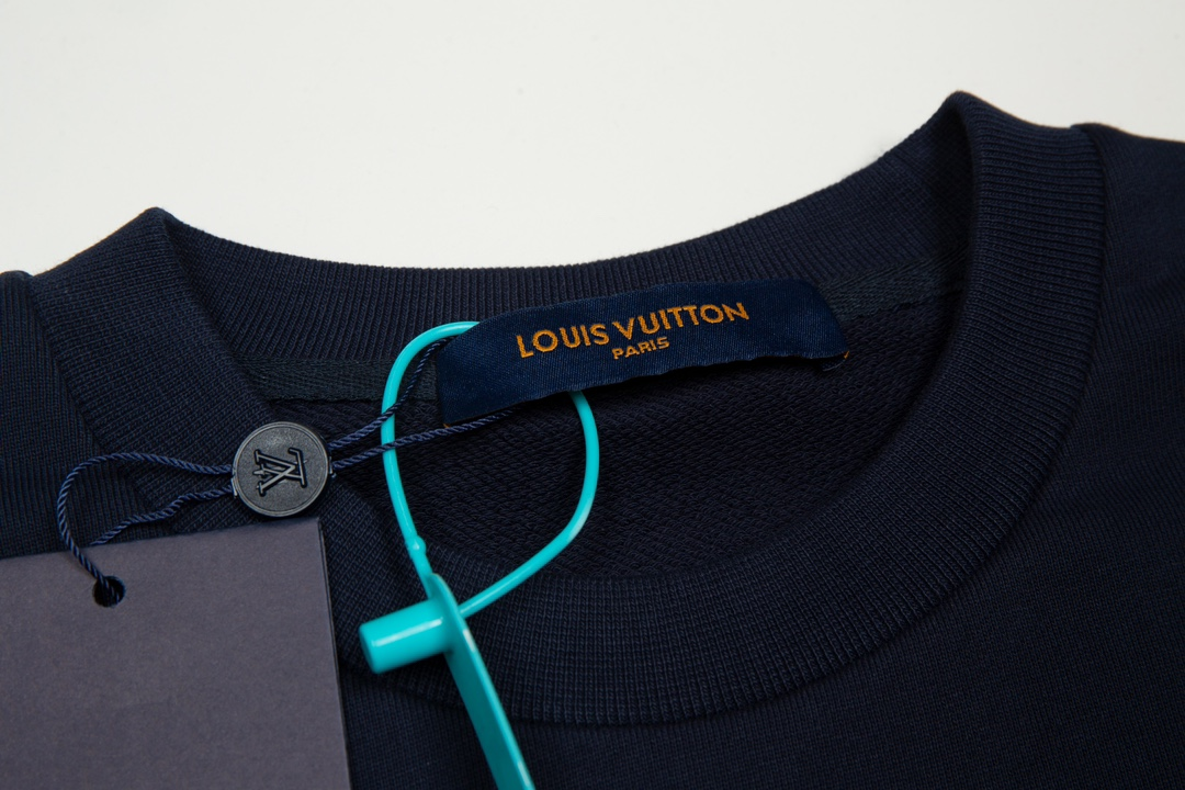 LV【LOUIS VUITTON  公式旗艦店】ルイヴィトン 丸首の衛衣 スウェット ご好評に付き再入荷！250110