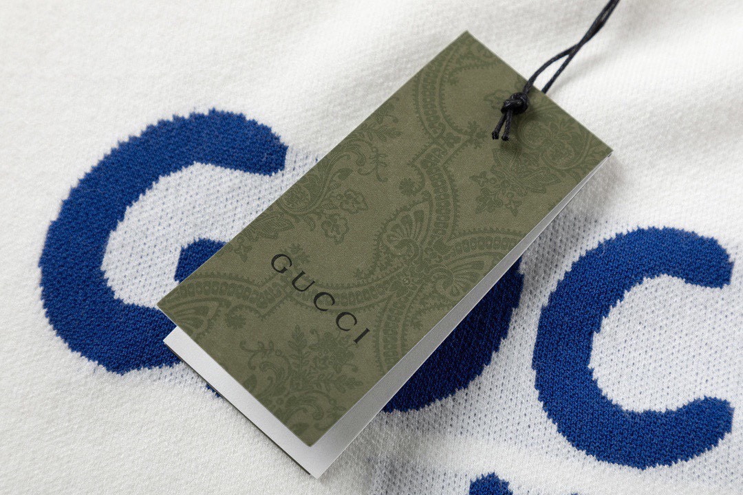 【GUCCI  公式旗艦店】グッチ  丸首の衛衣 スウェットご好評に付き再入荷！250110