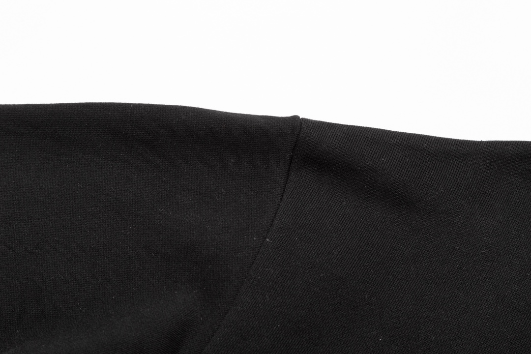 【GUCCI  公式旗艦店】グッチ  パーカー スウェットご好評に付き再入荷！250110