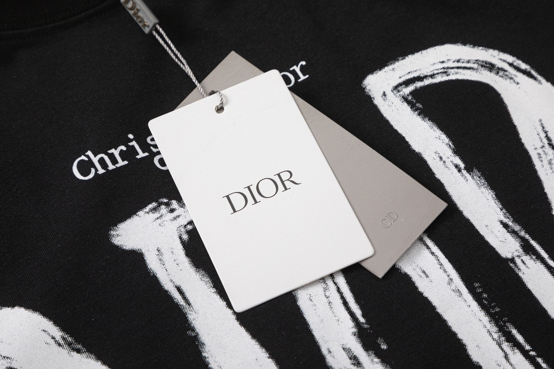【DIOR 公式旗艦店】ディオール  丸首の衛衣 スウェットご好評に付き再入荷250110