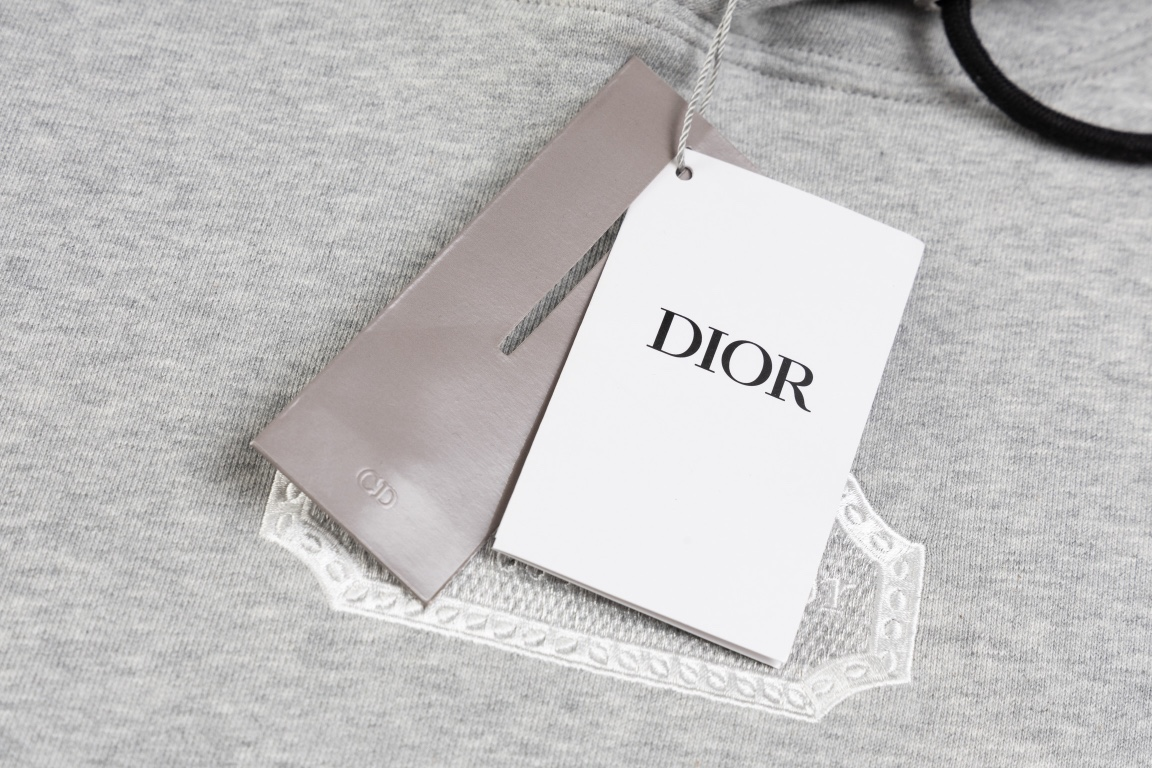 【DIOR 公式旗艦店】ディオール  丸首の衛衣 スウェットご好評に付き再入荷250110