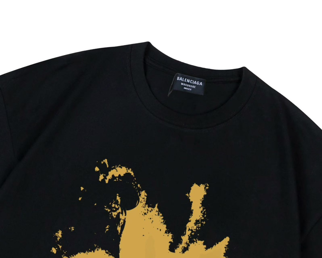 【BALENCIAGA 公式旗艦店】 バレンシアガ   Tシャツ ご好評に付き再入荷！250210