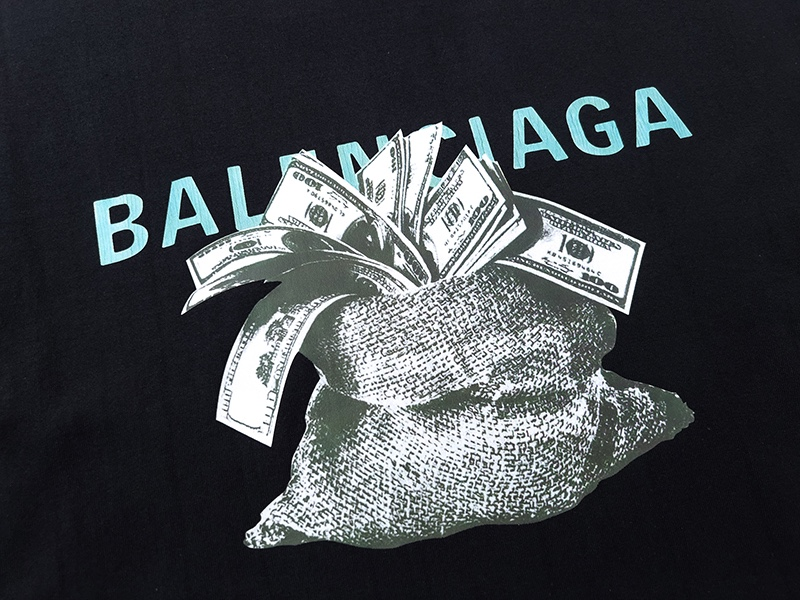 【BALENCIAGA  公式旗艦店】 バレンシアガ    Tシャツご好評に付き再入荷！250210