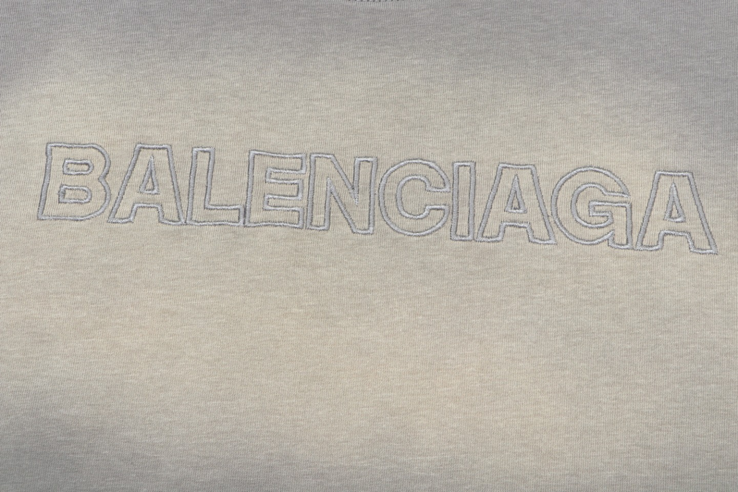 【BALENCIAGA 公式旗艦店】 バレンシアガ   Tシャツ ご好評に付き再入荷！250210