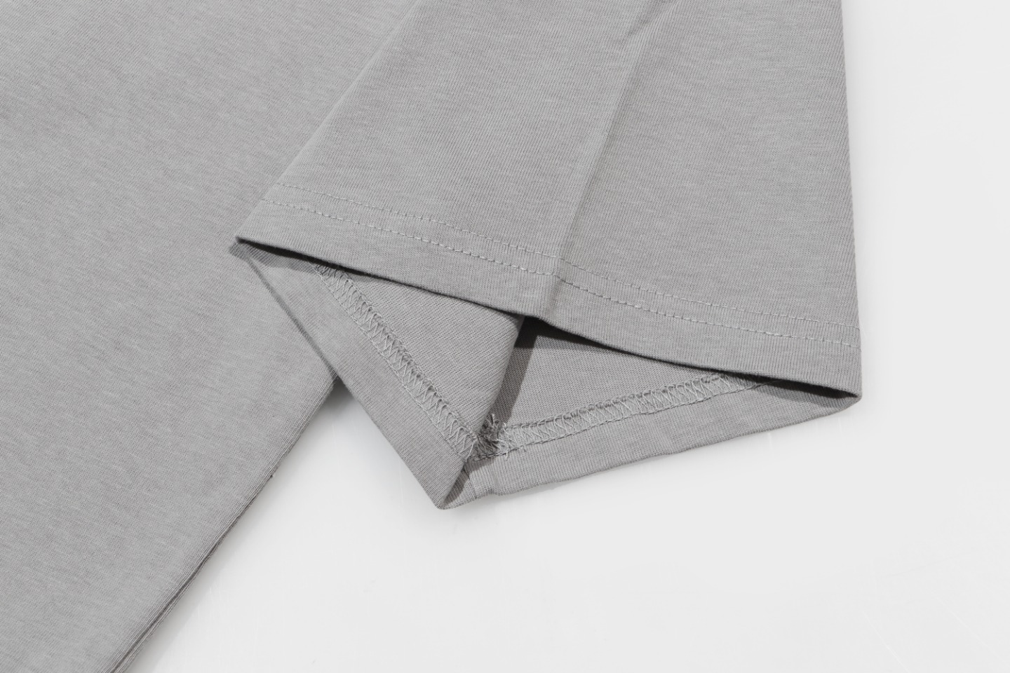 【BALENCIAGA 公式旗艦店】 バレンシアガ   Tシャツ ご好評に付き再入荷！250210