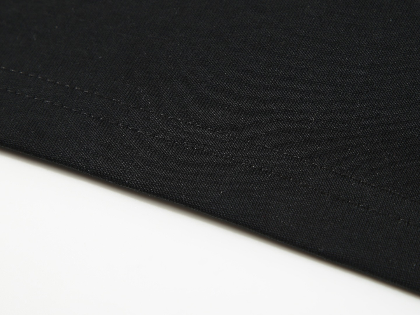 【DIOR 公式旗艦店】ディオール   Tシャツ ご好評に付き再入荷 250210