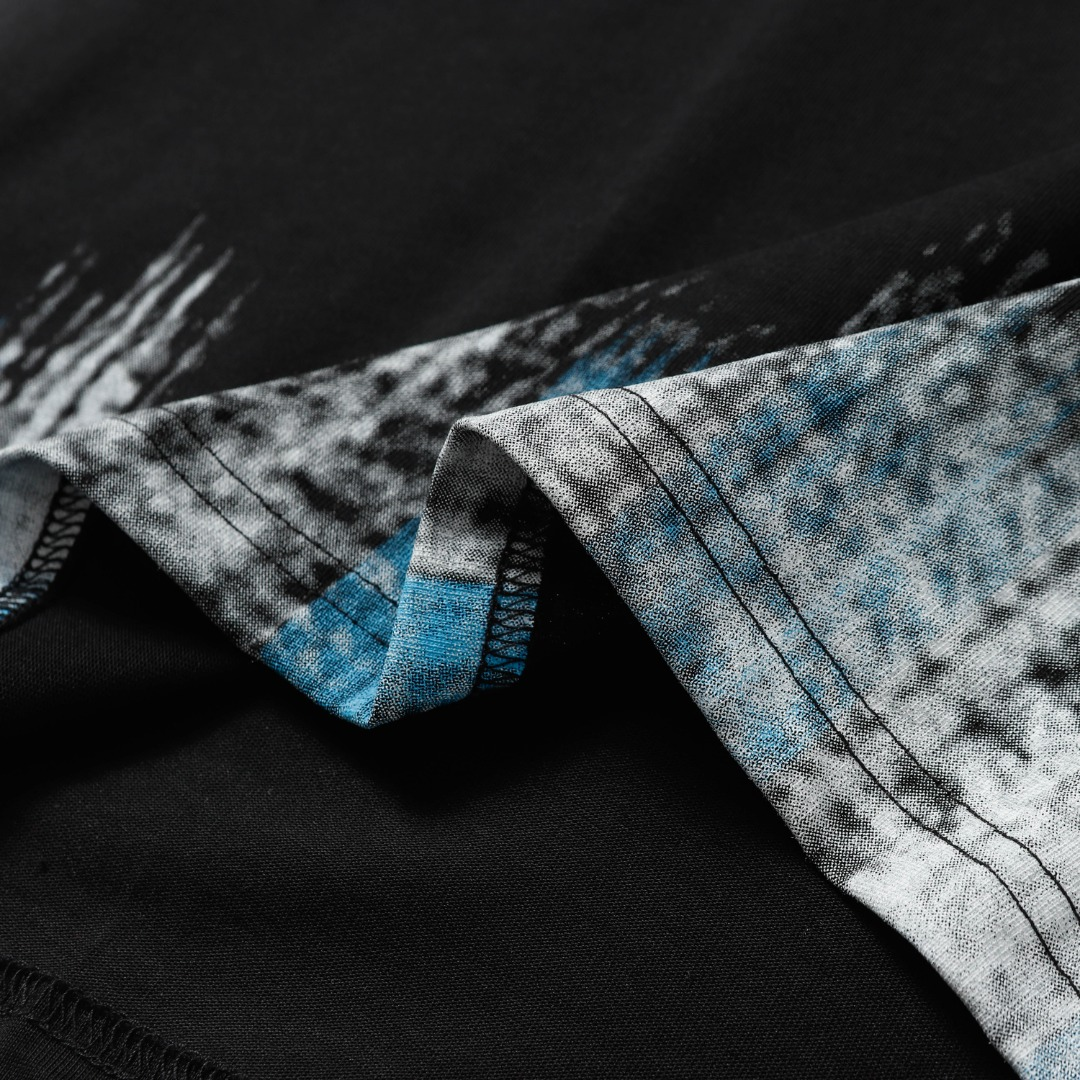 【DIOR 公式旗艦店】ディオール   Tシャツ ご好評に付き再入荷 250210