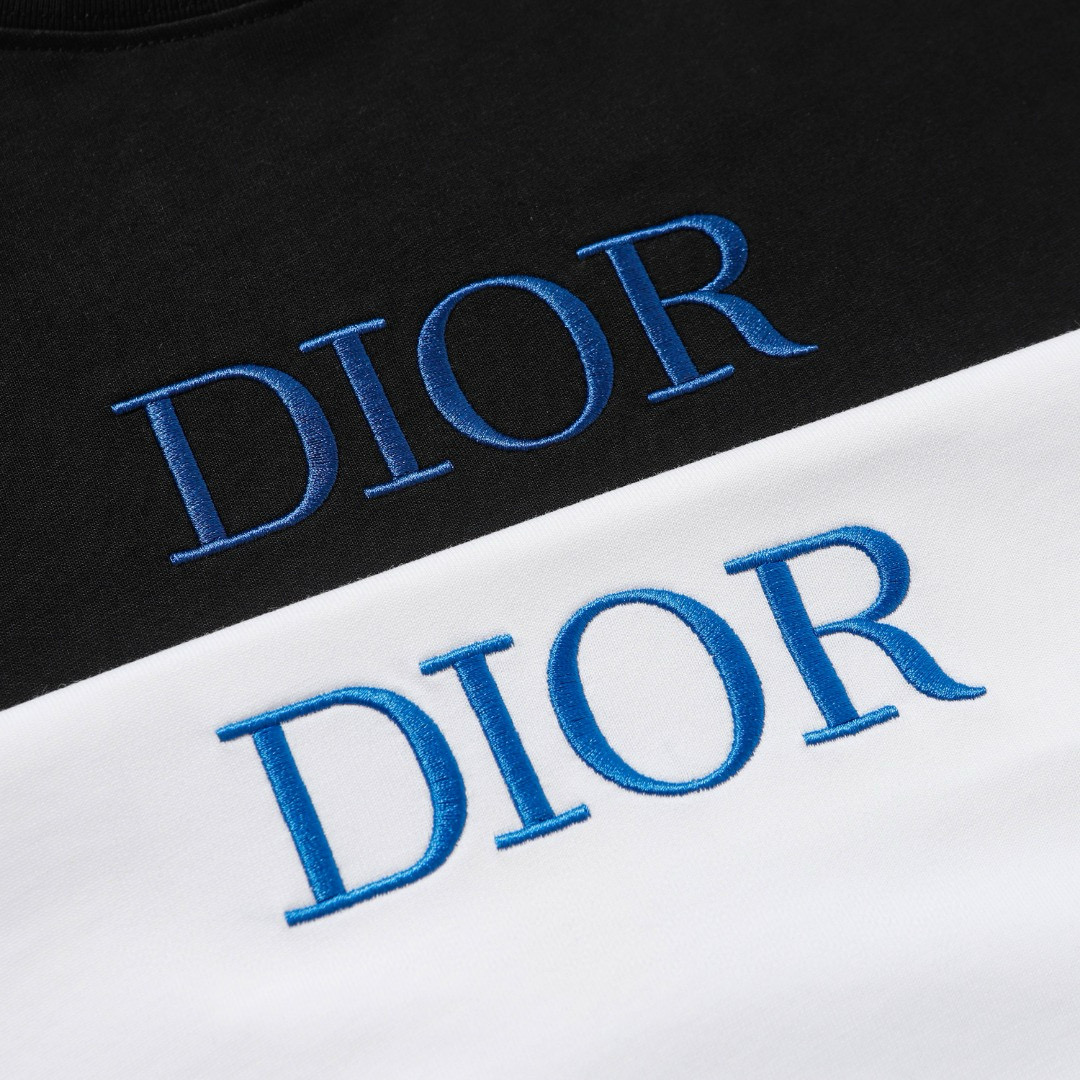 【DIOR 公式旗艦店】ディオール   Tシャツ ご好評に付き再入荷 250210