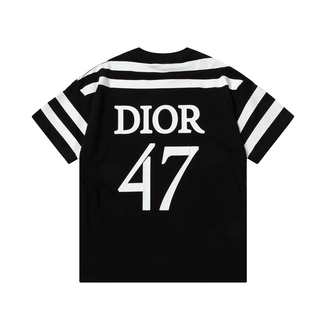 【DIOR 公式旗艦店】ディオール   Tシャツ ご好評に付き再入荷 250210