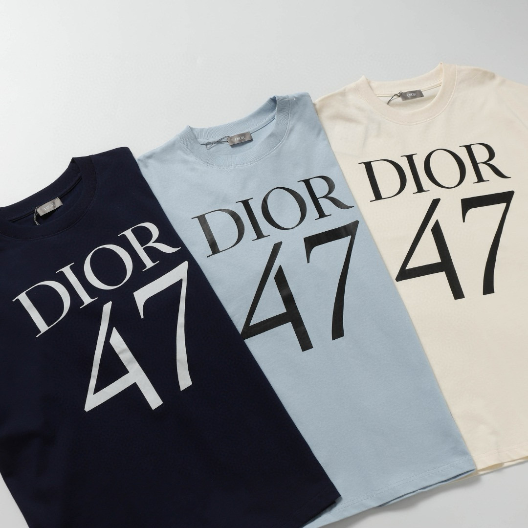 【DIOR 公式旗艦店】ディオール   Tシャツ ご好評に付き再入荷 250210