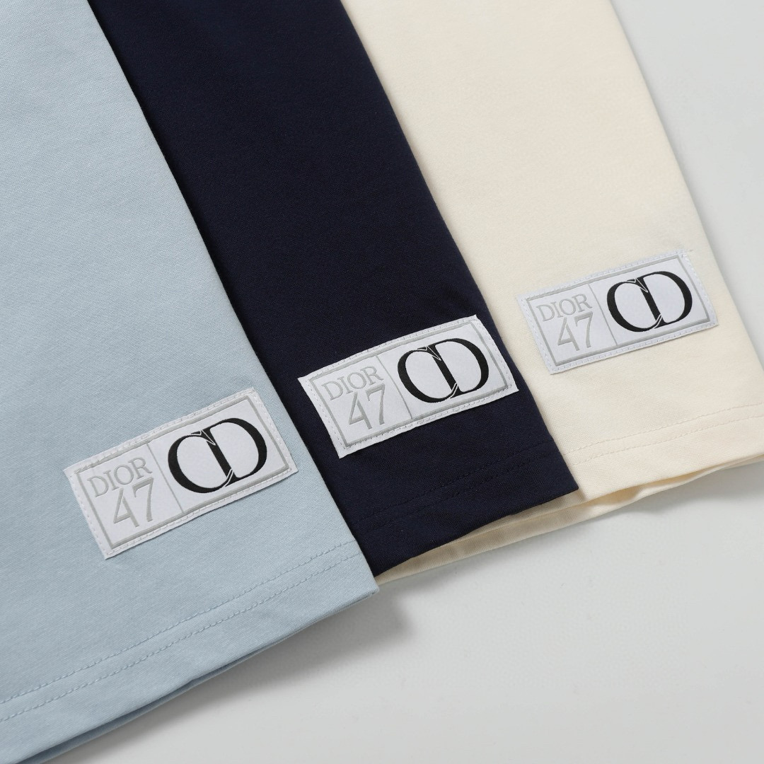 【DIOR 公式旗艦店】ディオール   Tシャツ ご好評に付き再入荷 250210