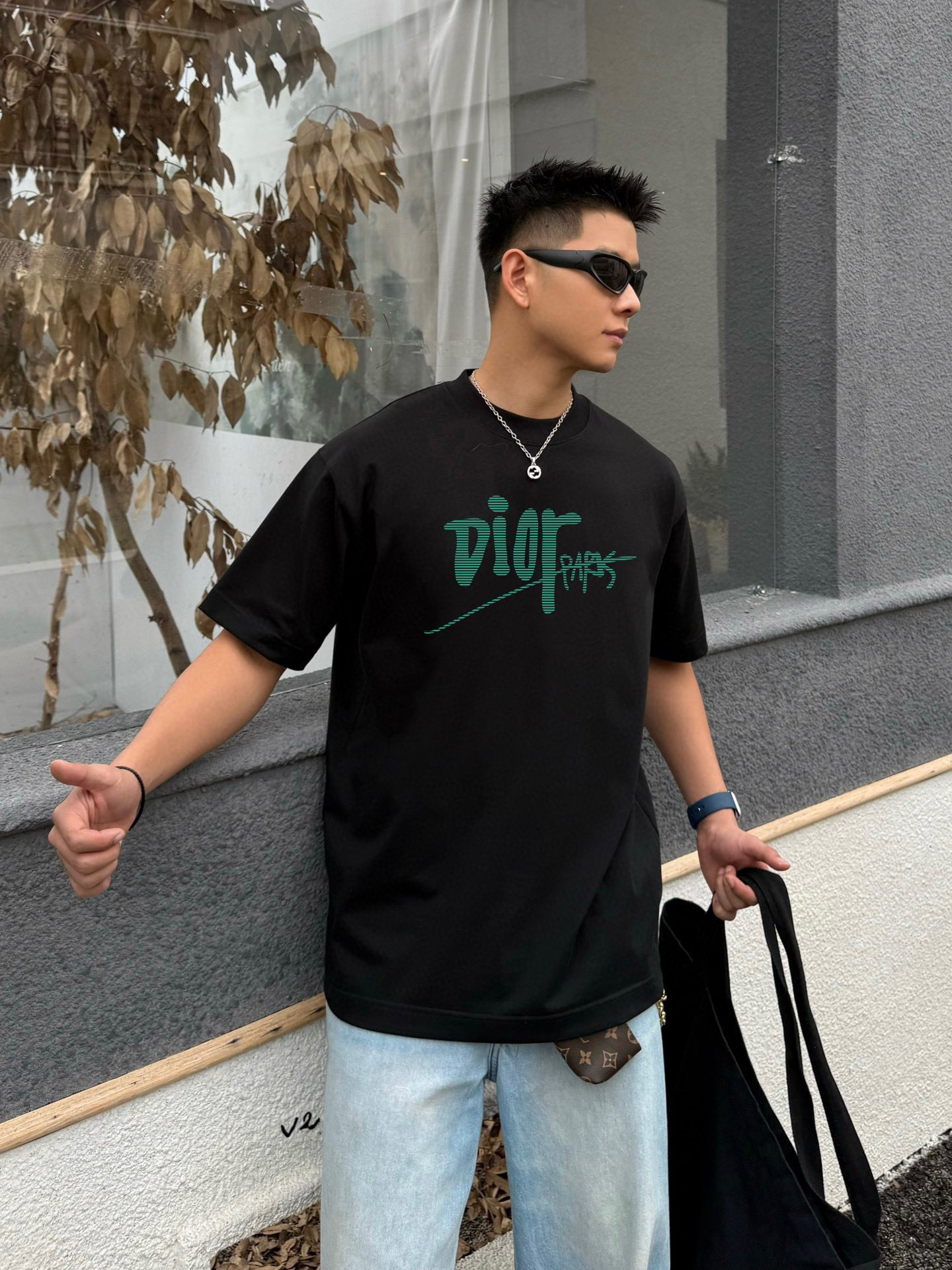 【DIOR 公式旗艦店】ディオール   Tシャツ ご好評に付き再入荷 250210