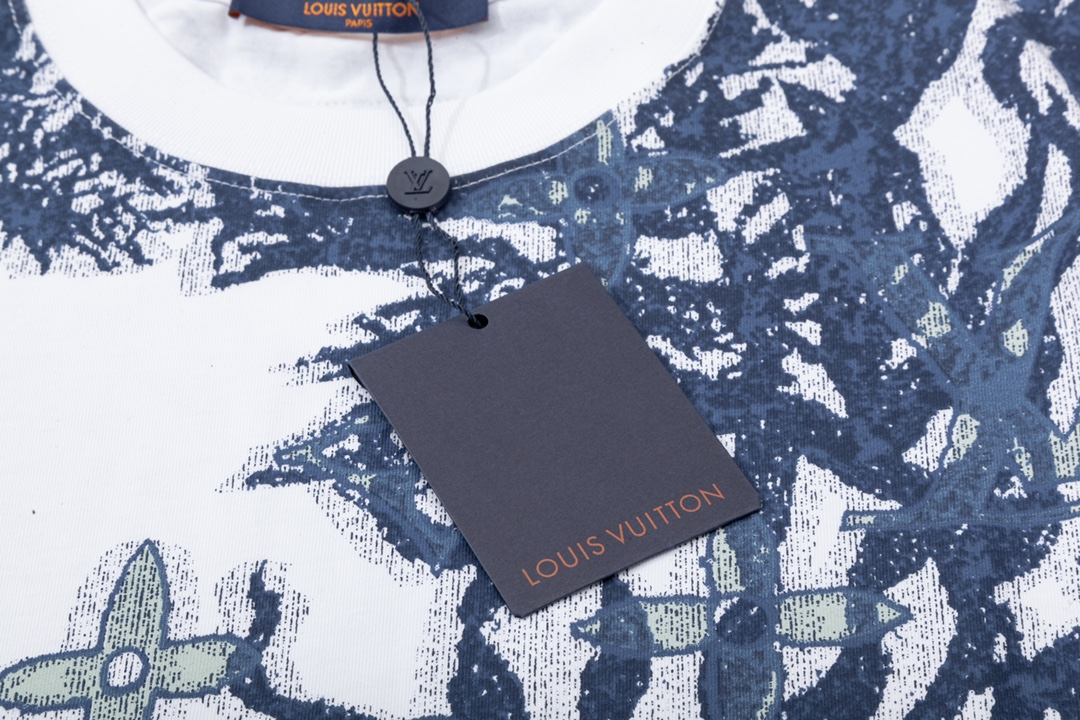LV【LOUIS VUITTON  公式旗艦店】ルイヴィトン   Tシャツ ご好評に付き再入荷！250211