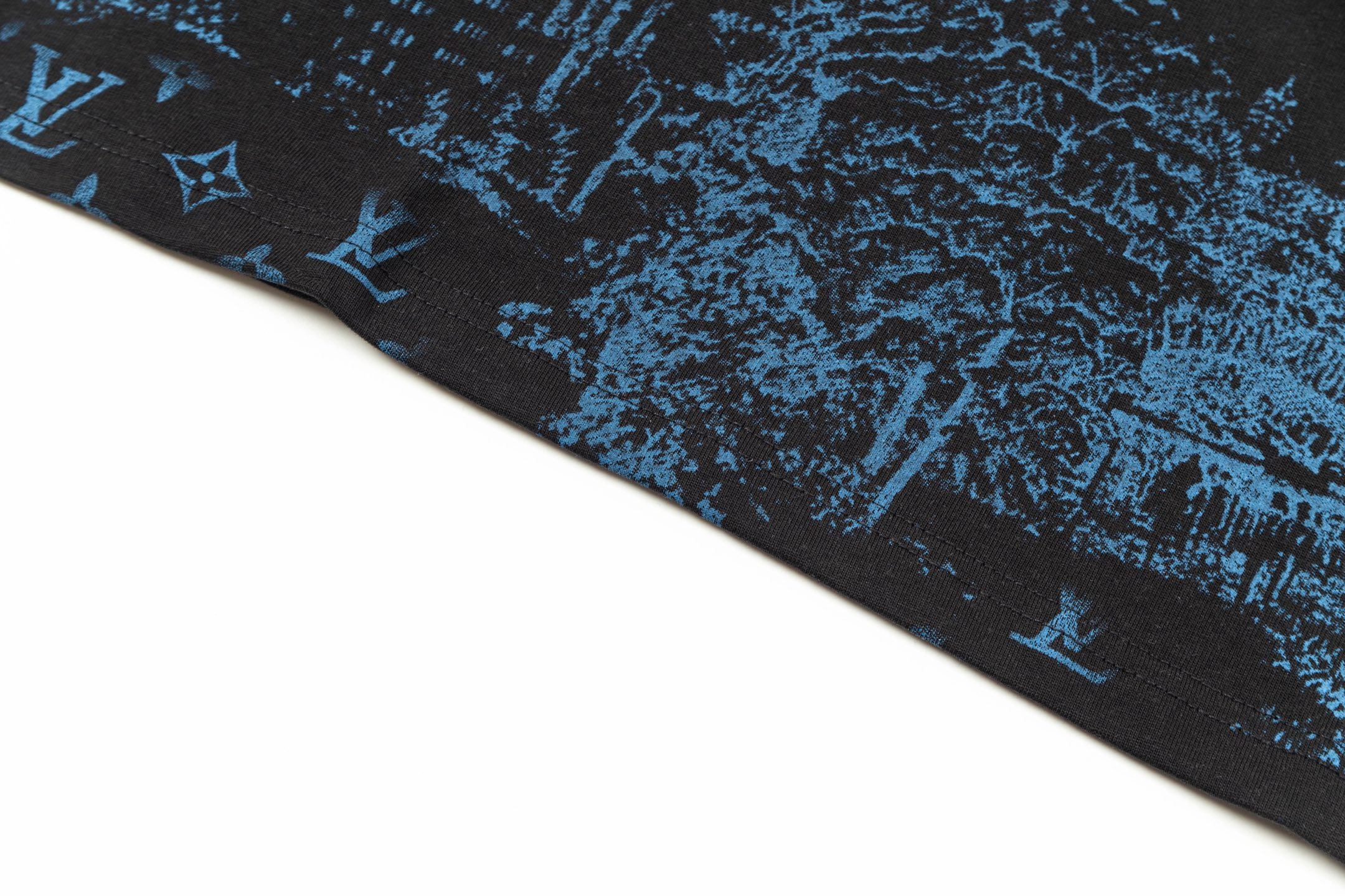 LV【LOUIS VUITTON  公式旗艦店】ルイヴィトン   Tシャツ ご好評に付き再入荷！250211