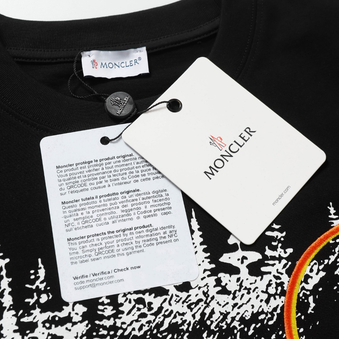【MONCLER  公式旗艦店】モンクレール   Tシャツご好評に付き再入荷！250212