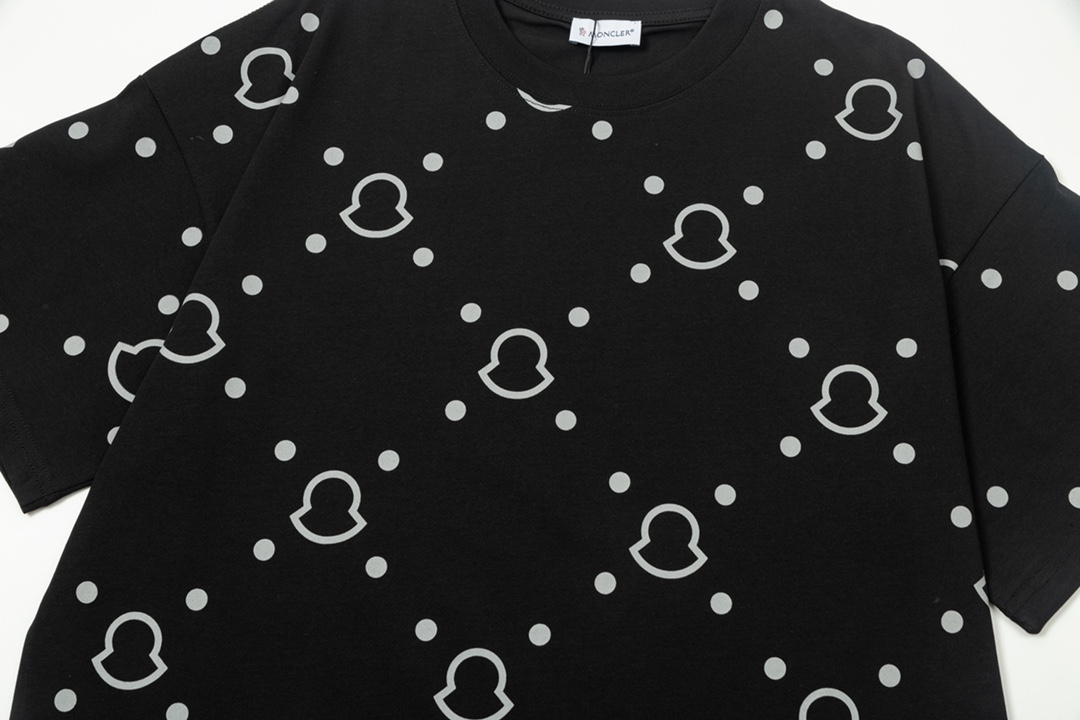 【MONCLER  公式旗艦店】モンクレール   Tシャツご好評に付き再入荷！250212