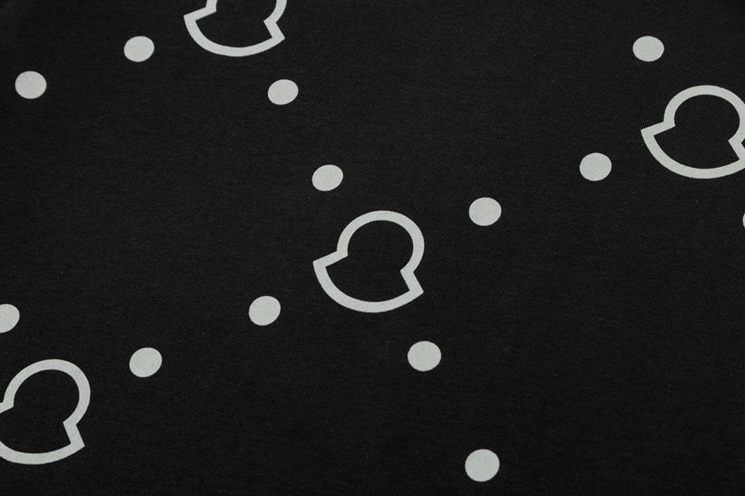 【MONCLER  公式旗艦店】モンクレール   Tシャツご好評に付き再入荷！250212