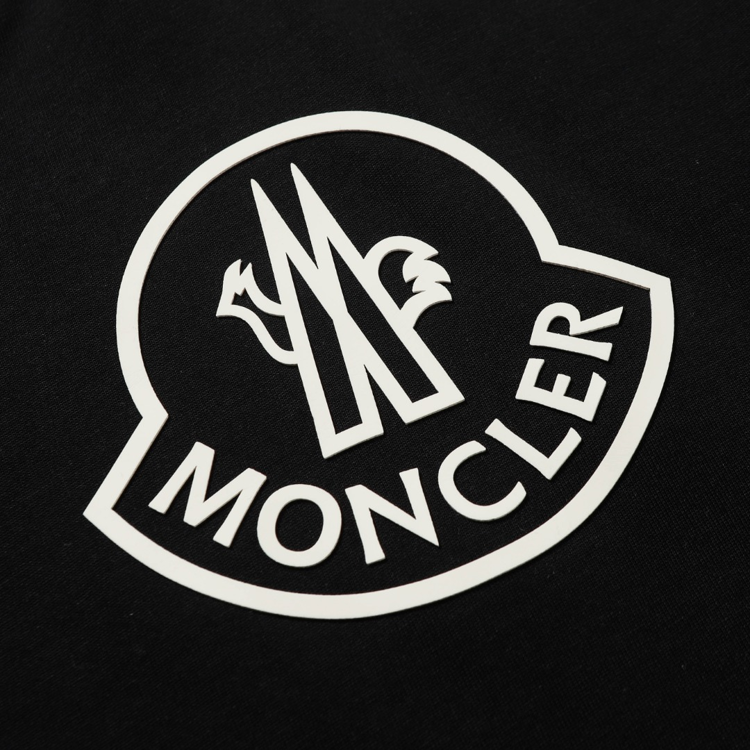 【MONCLER  公式旗艦店】モンクレール   Tシャツご好評に付き再入荷！250212