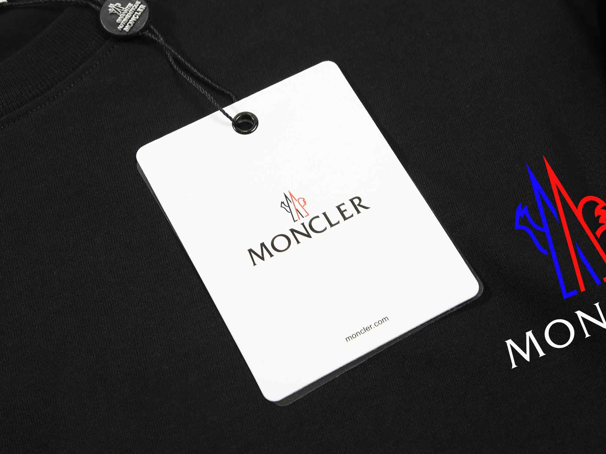 【MONCLER  公式旗艦店】モンクレール   Tシャツご好評に付き再入荷！250212