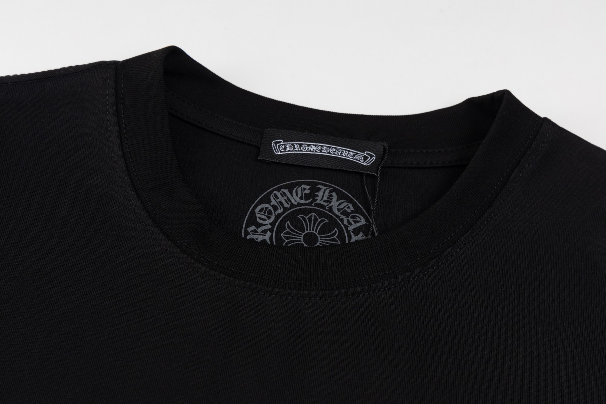 【CHROME HEARTS  公式旗艦店】クロムハーツ    Tシャツご好評に付き再入荷！250212