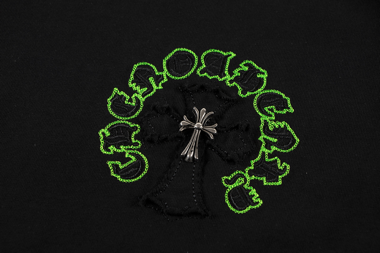 【CHROME HEARTS  公式旗艦店】クロムハーツ    Tシャツご好評に付き再入荷！250212