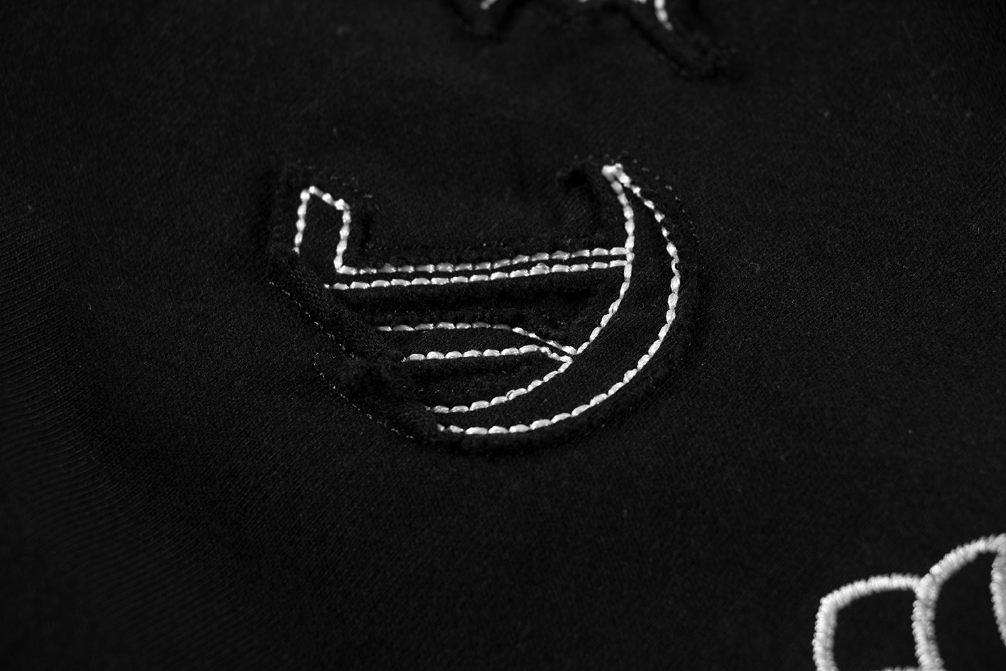 【CHROME HEARTS  公式旗艦店】クロムハーツ    Tシャツご好評に付き再入荷！250212