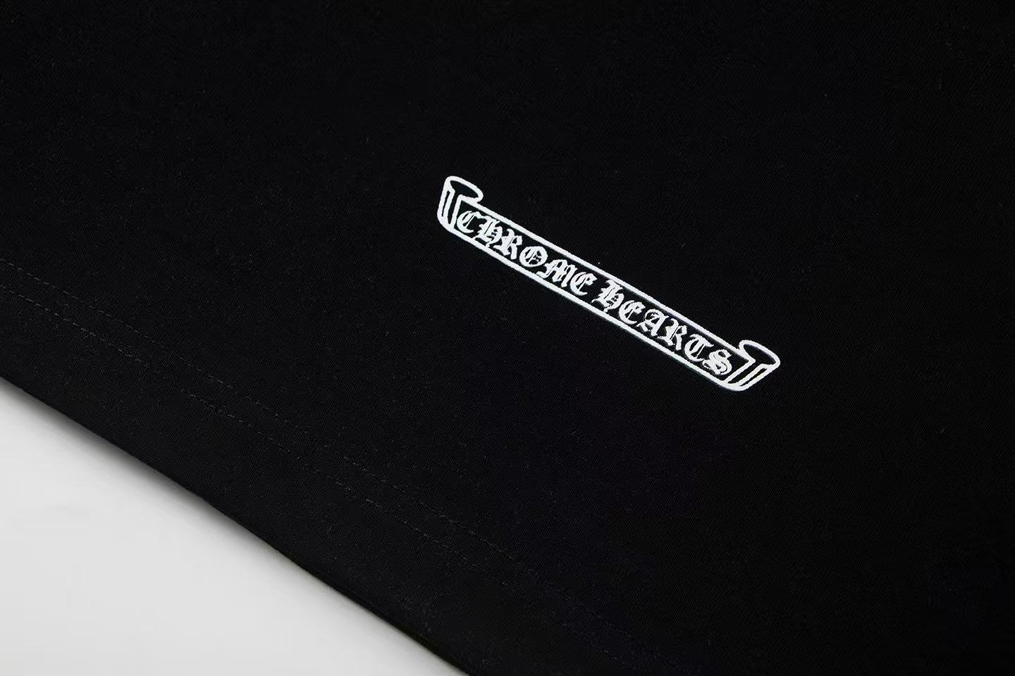 【CHROME HEARTS  公式旗艦店】クロムハーツ    Tシャツご好評に付き再入荷！250212