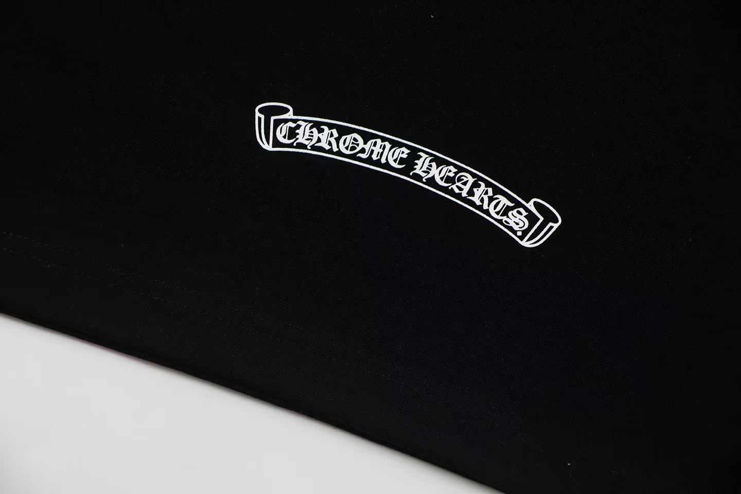 【CHROME HEARTS  公式旗艦店】クロムハーツ    Tシャツご好評に付き再入荷！250212