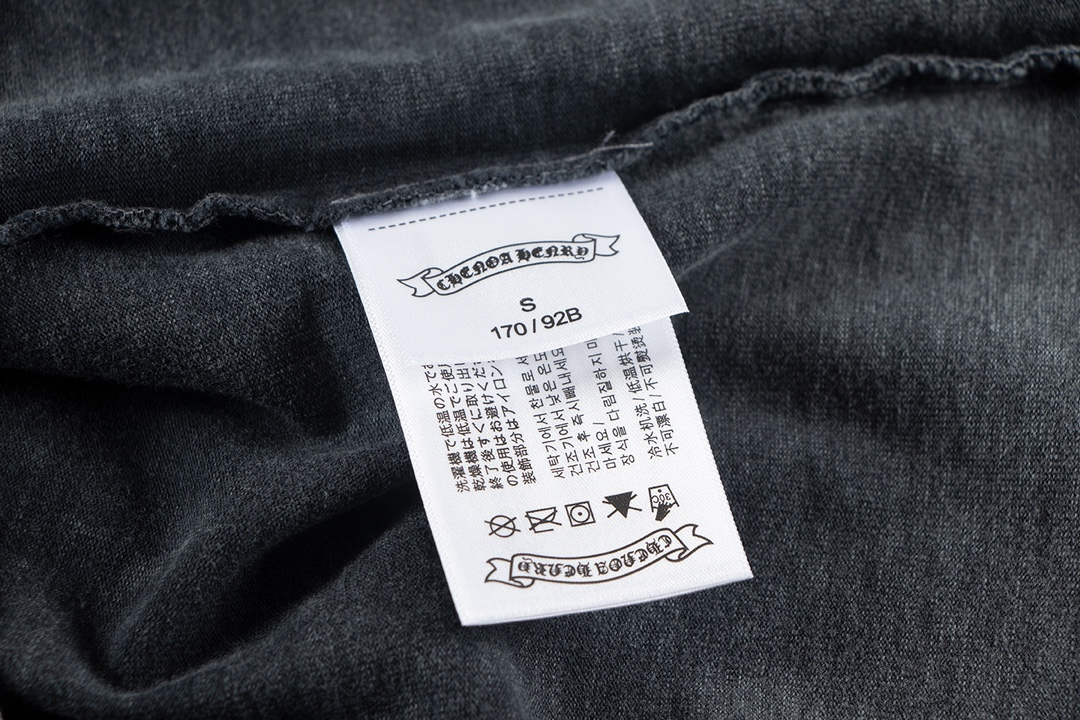 【CHROME HEARTS  公式旗艦店】クロムハーツ    Tシャツご好評に付き再入荷！250212