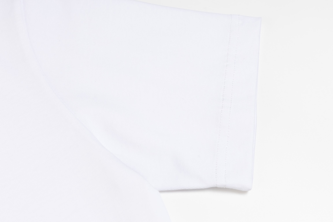 【LOEWE 公式旗艦店】ロエベ   Tシャツ ご好評に付き再入荷！