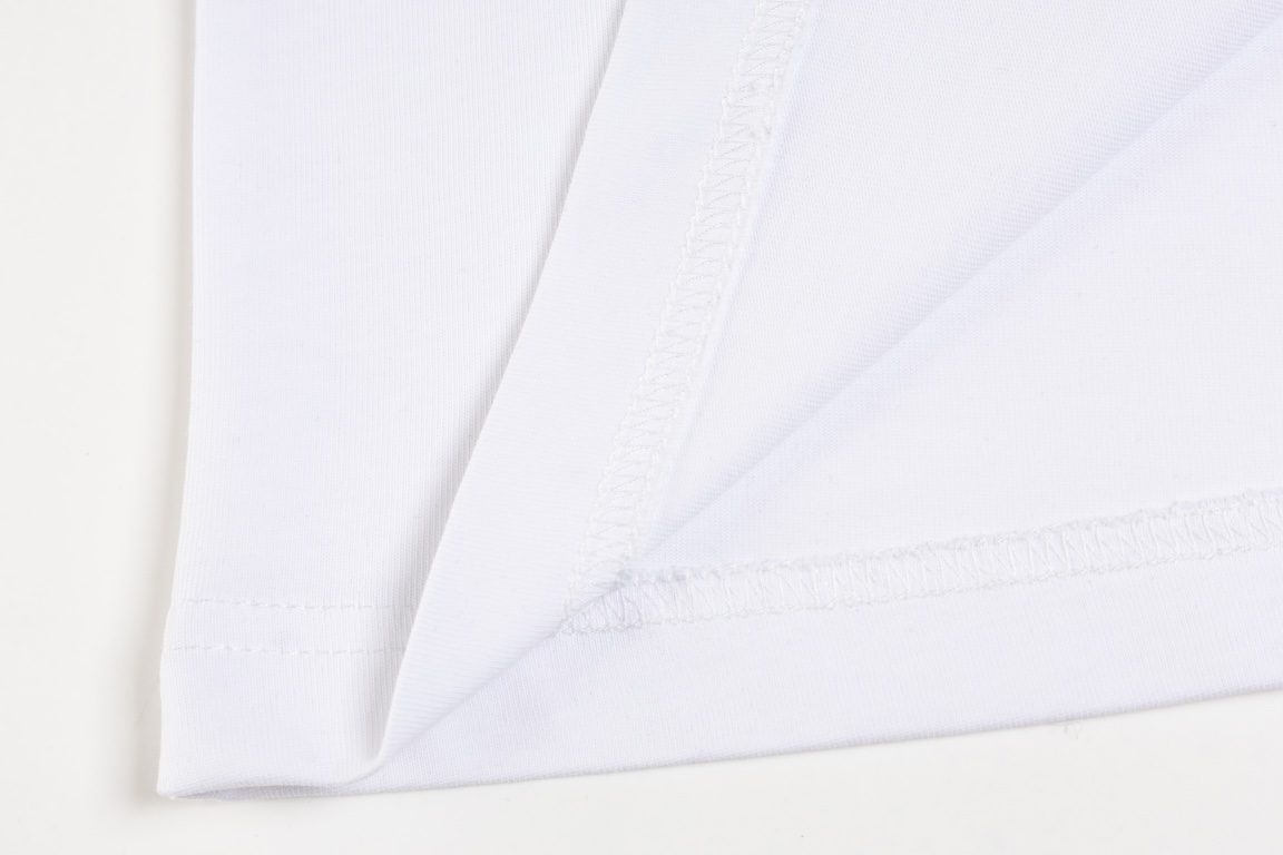 【LOEWE 公式旗艦店】ロエベ   Tシャツ ご好評に付き再入荷！