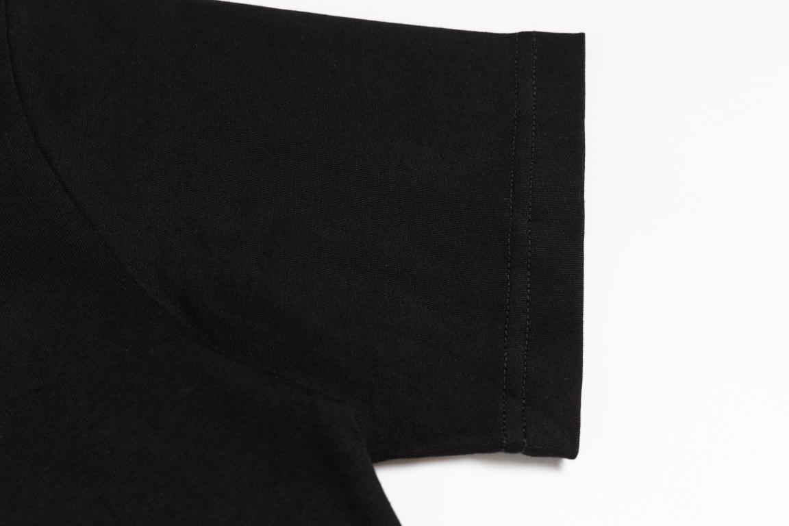 【LOEWE 公式旗艦店】ロエベ   Tシャツ ご好評に付き再入荷！250213