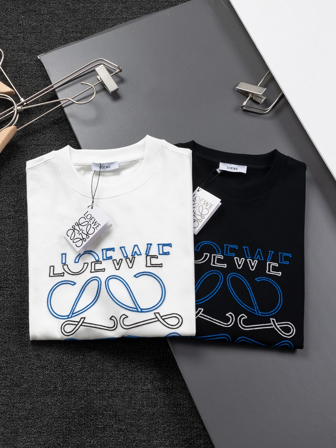 【LOEWE 公式旗艦店】ロエベ   Tシャツ ご好評に付き再入荷！250213