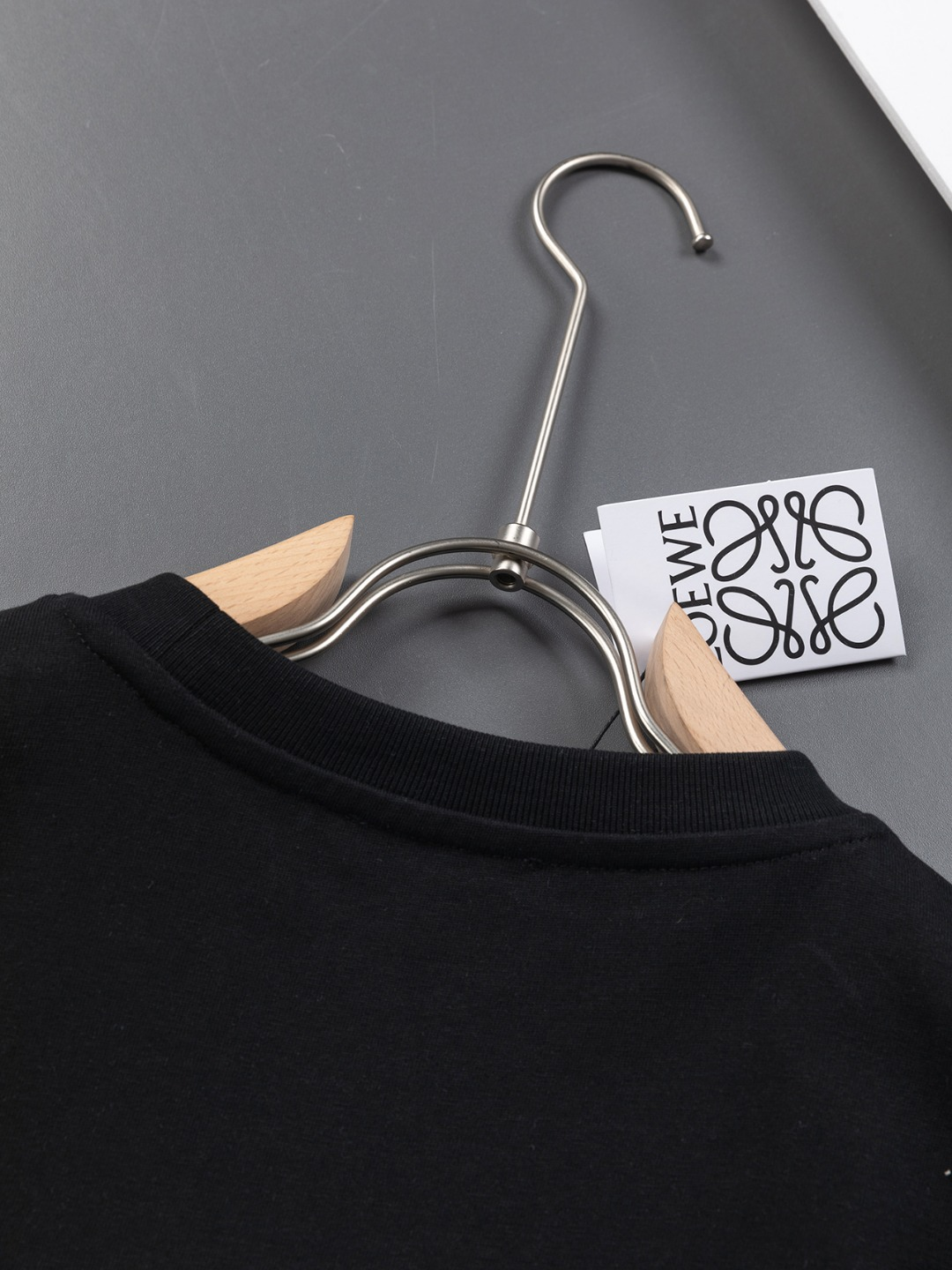 【LOEWE 公式旗艦店】ロエベ   Tシャツ ご好評に付き再入荷！250213